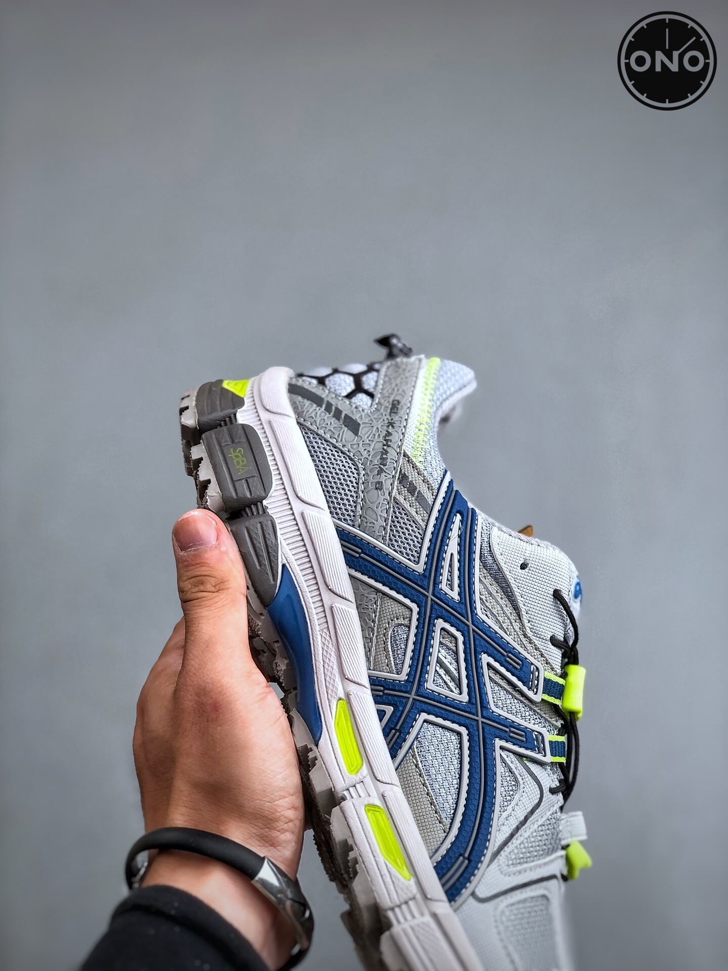 Asics_11_6.jpg