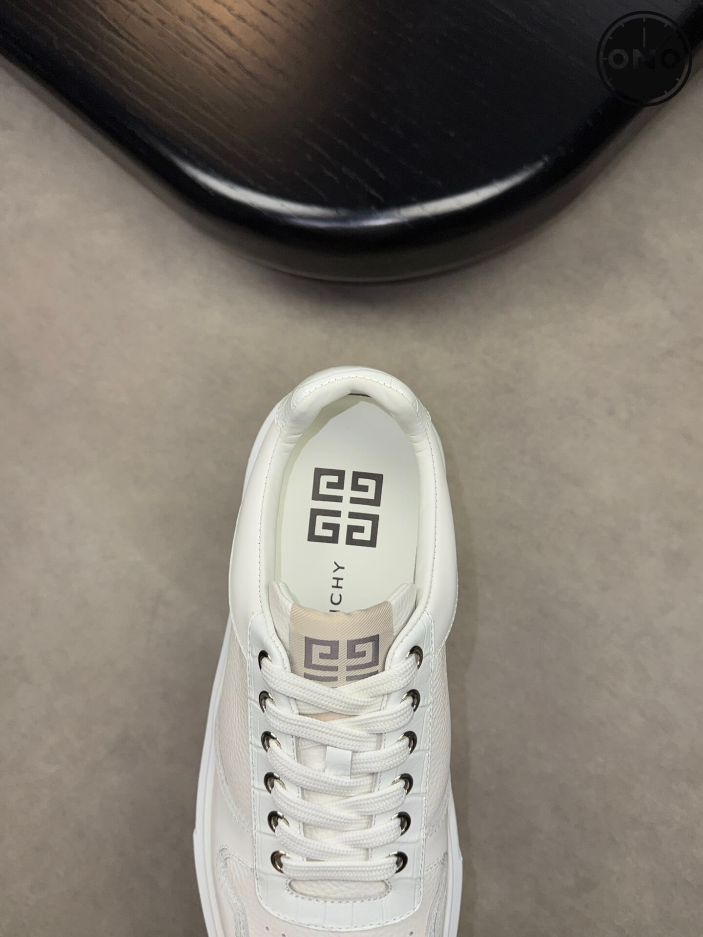 Givenchy_41_7.jpg
