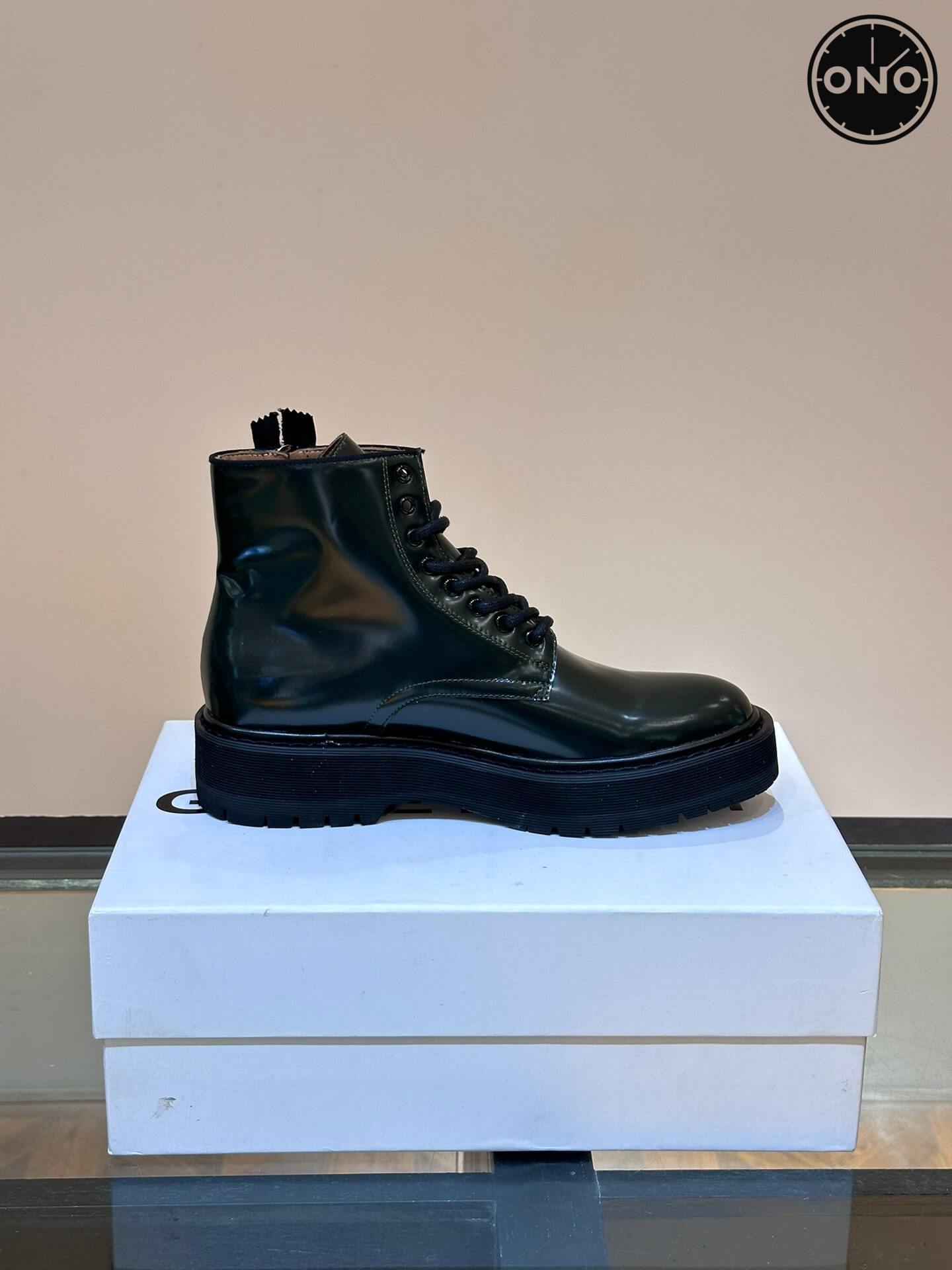 Givenchy_78_6.jpg