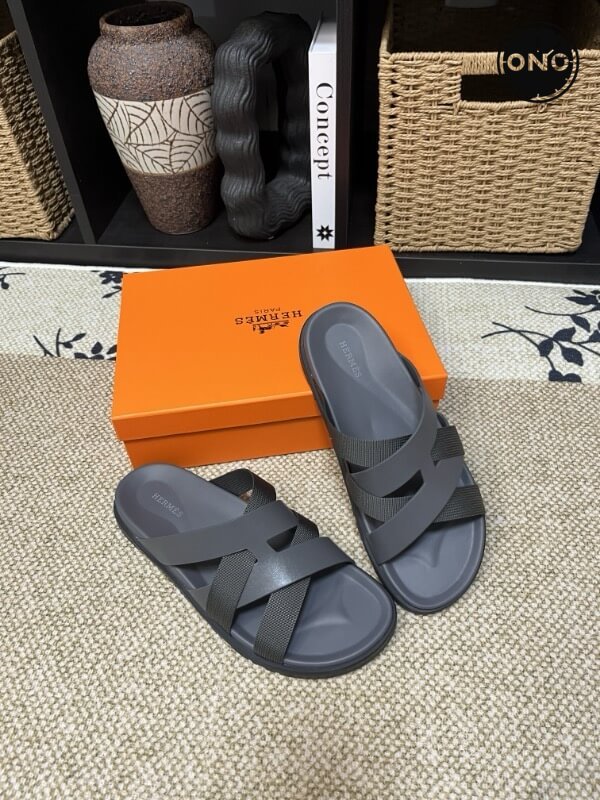 Hermes-Slippers_16_2.jpg