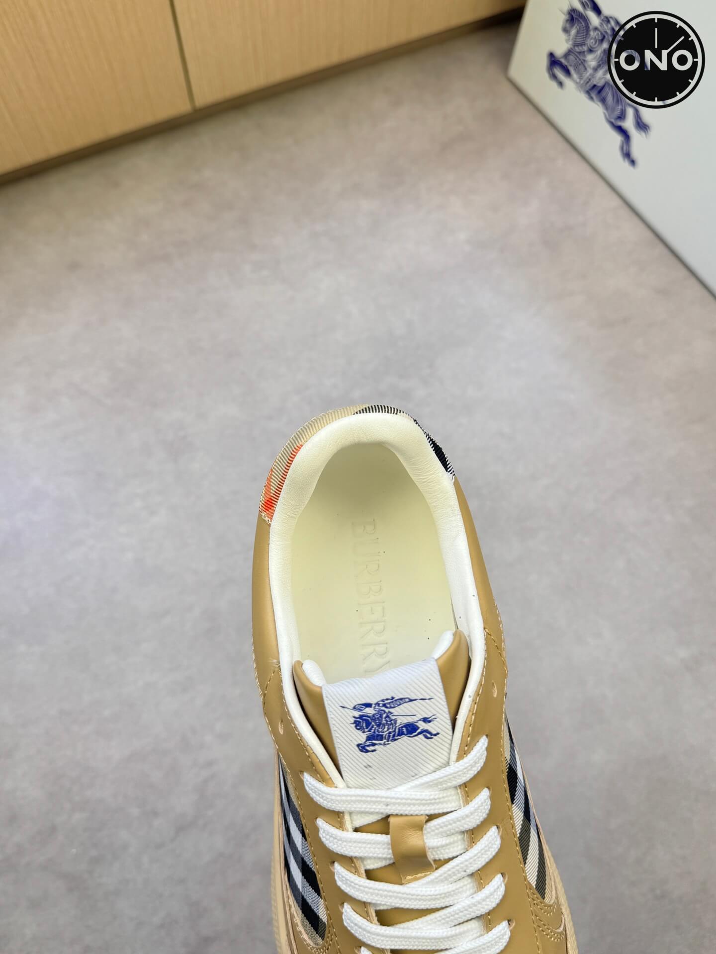 Burberry_56_7.jpg