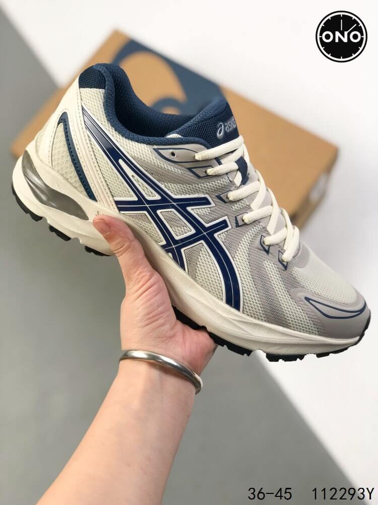 Asics_22_4.jpg