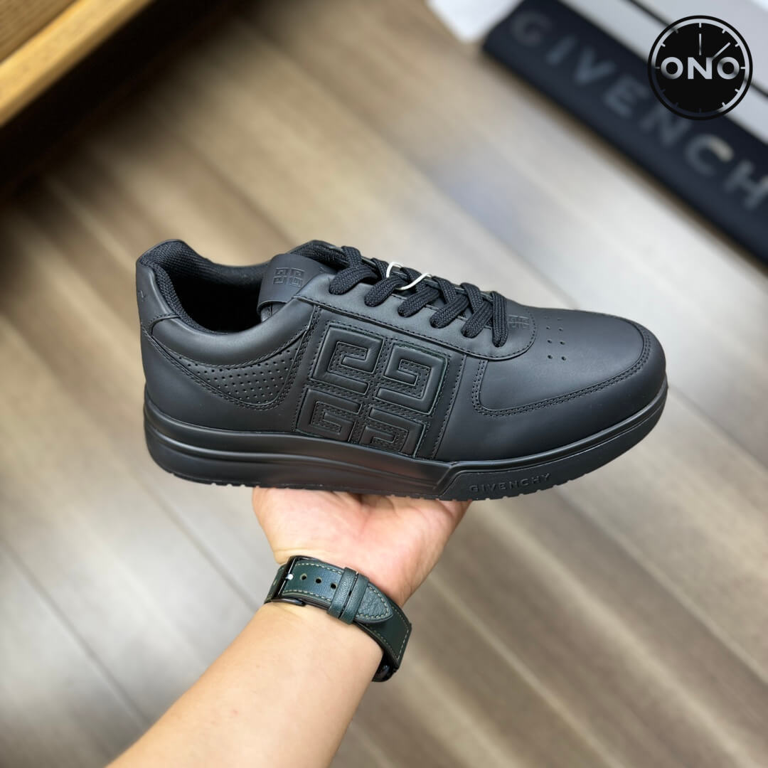 Givenchy_10_8.jpg