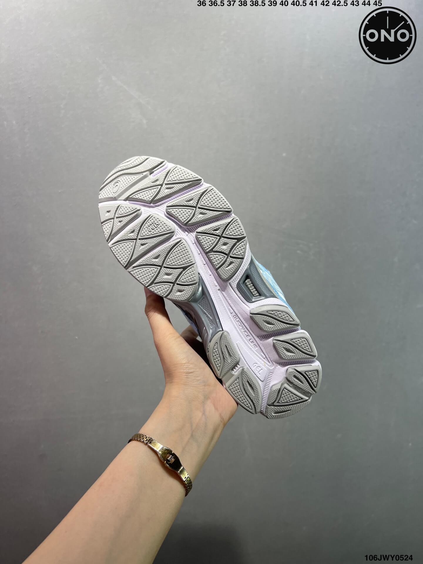 Asics_74_7.jpg