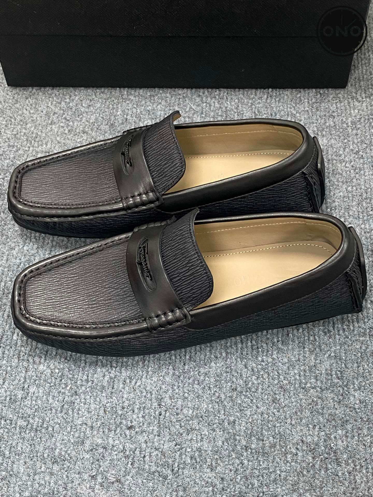 Ferragamo_1_7.jpg
