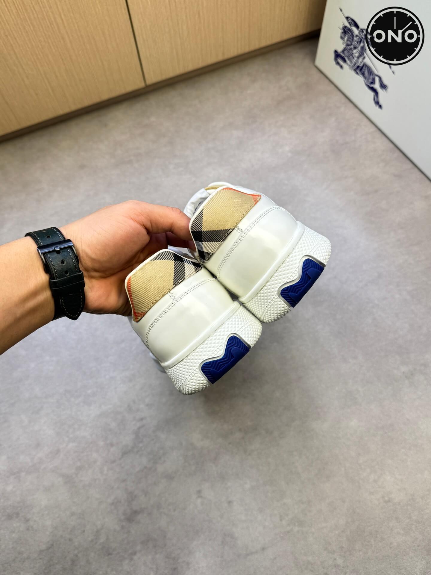 Burberry_63_8.jpg