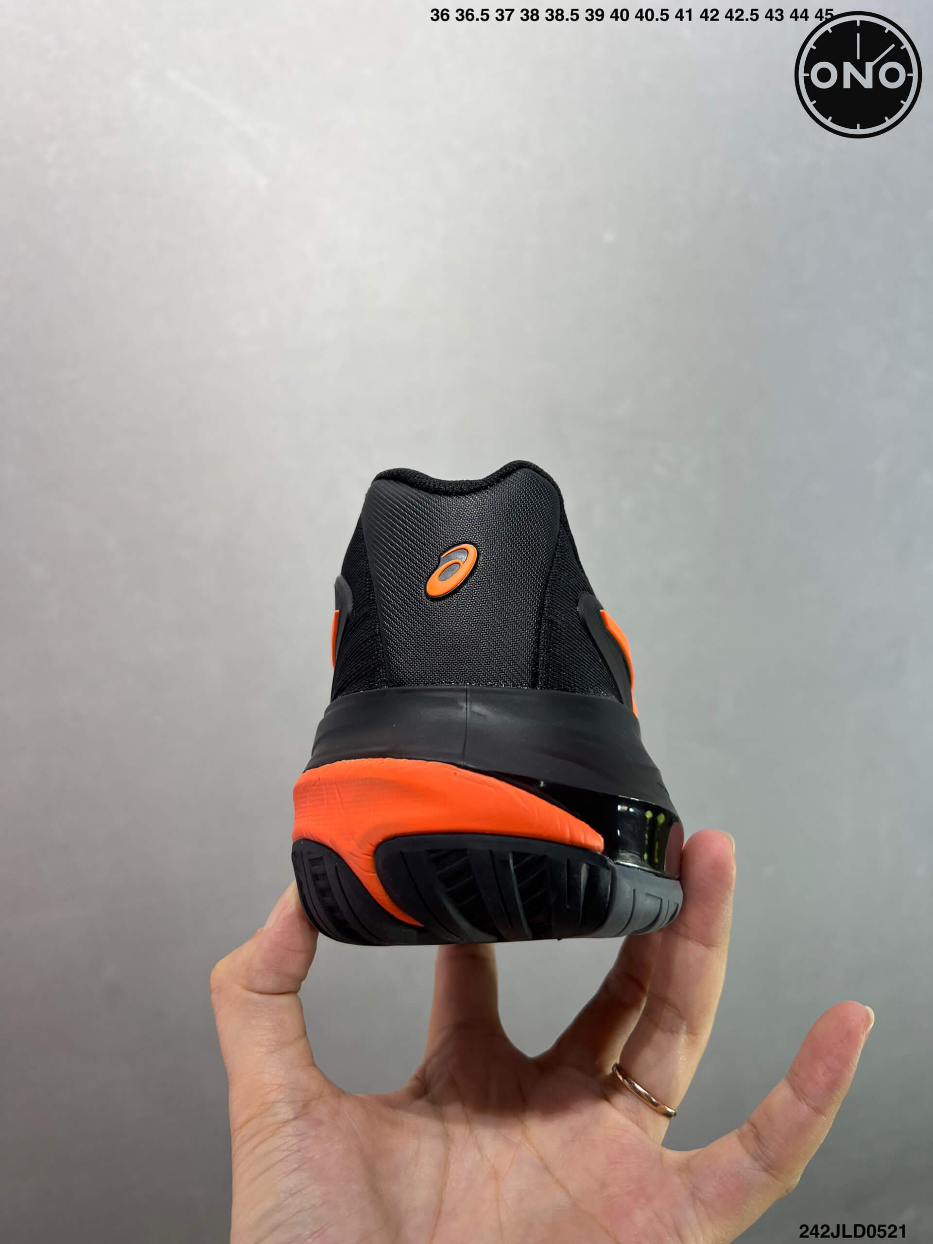 Asics_68_4.jpg