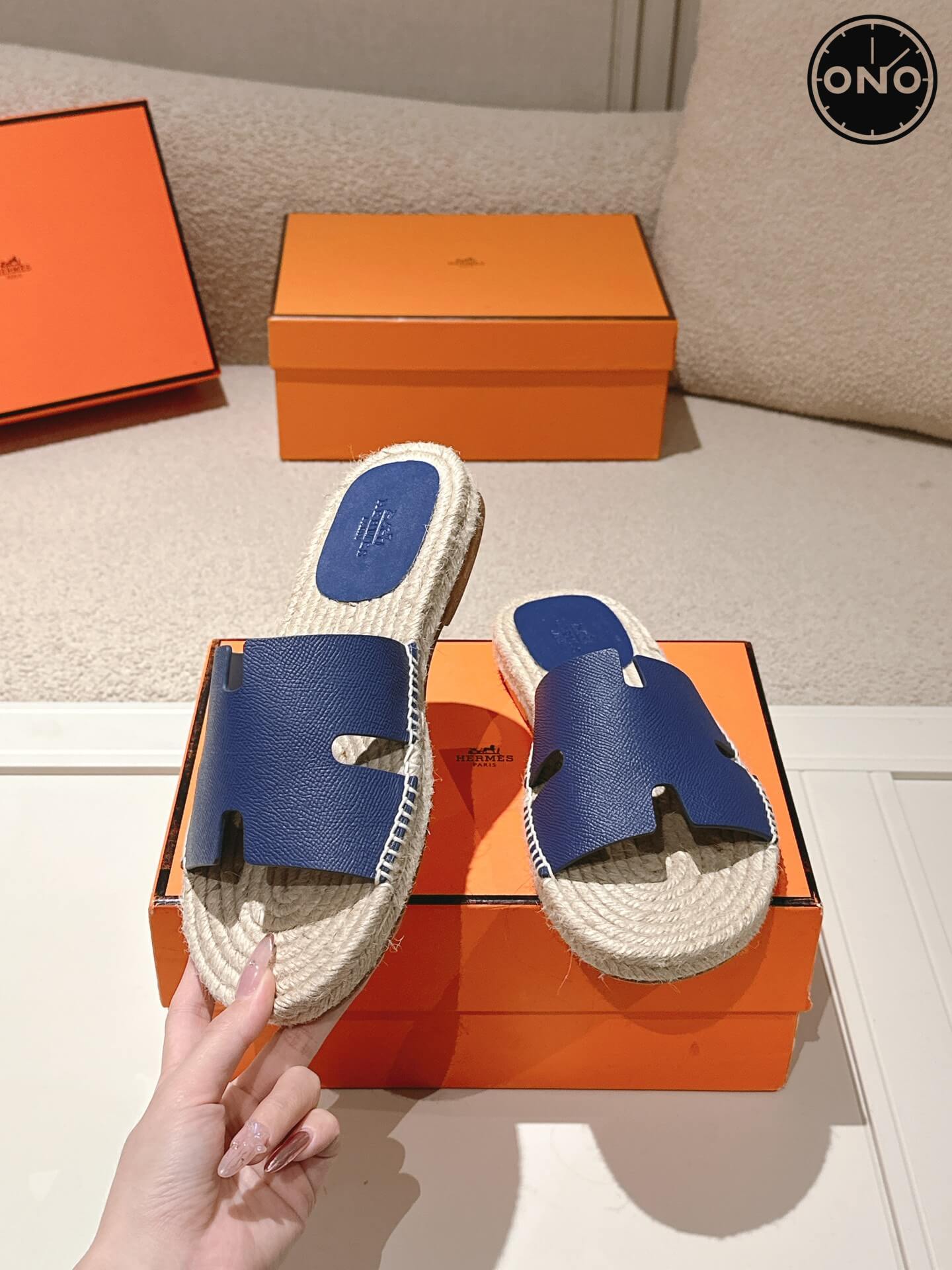 Hermes-Slippers_52_3.jpg