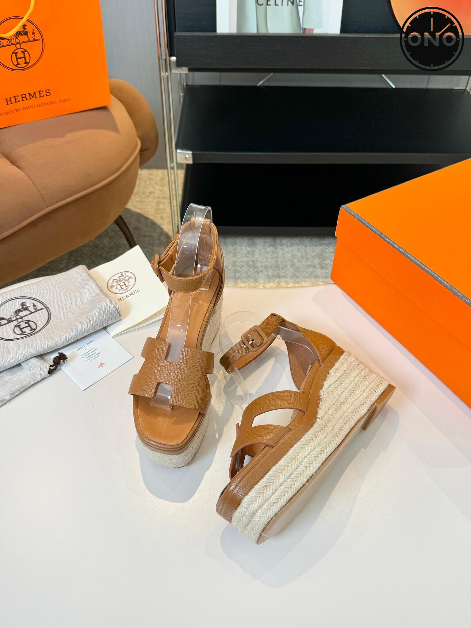 Hermes-Slippers_85_4.jpg