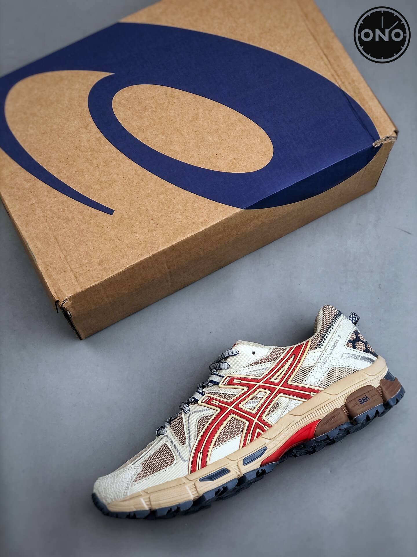 Asics_14_3.jpg