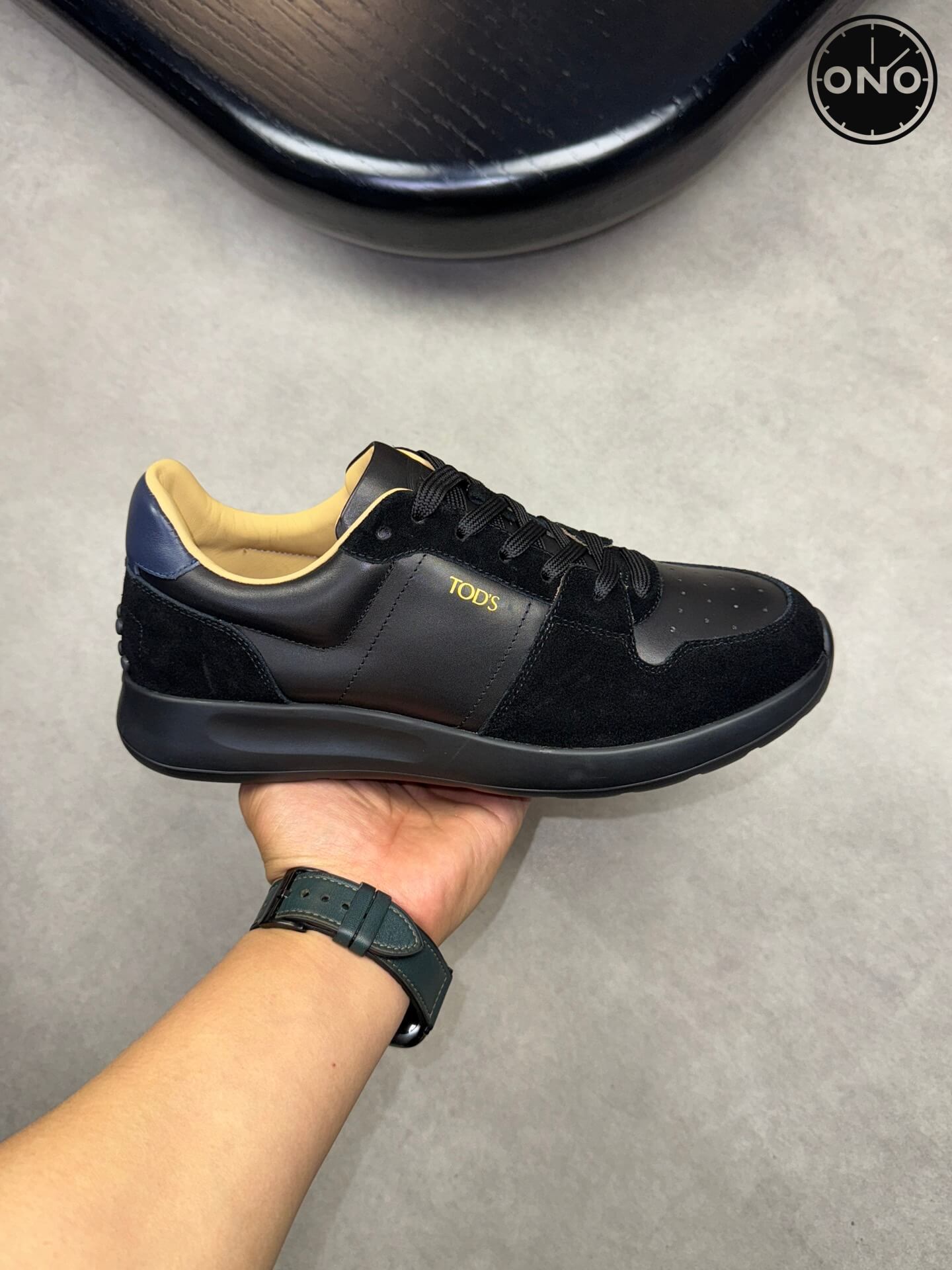 Givenchy_5_4.jpg