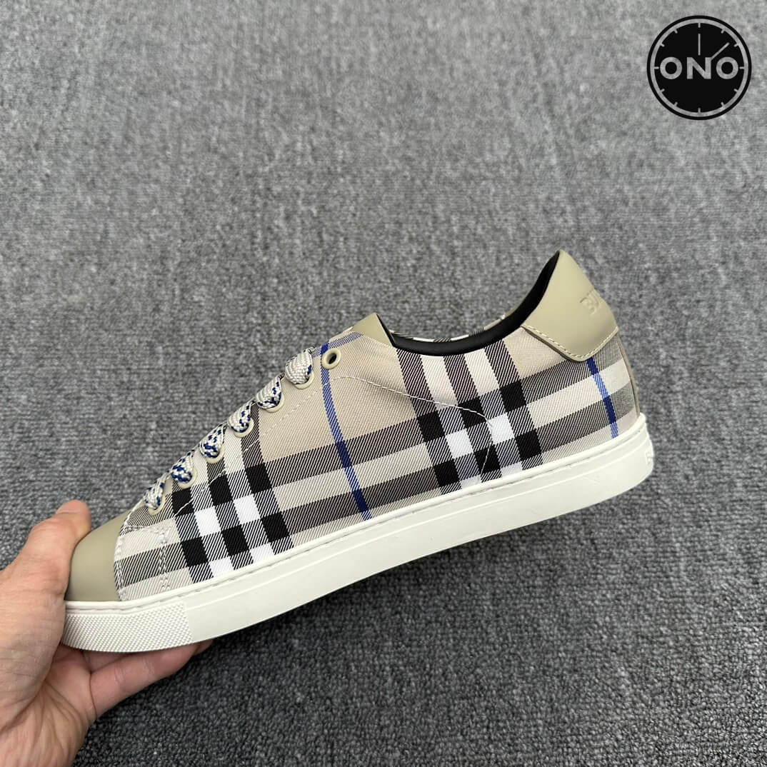 Burberry_77_7.jpg