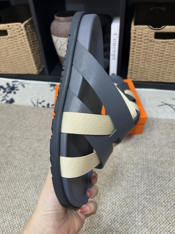 Hermes-Slippers_14_7.jpg