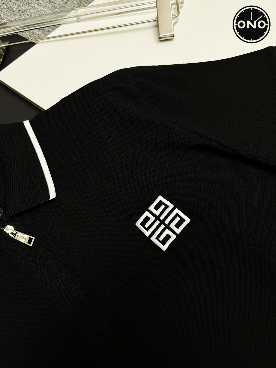 Givenchy_Polo_6_5.jpg