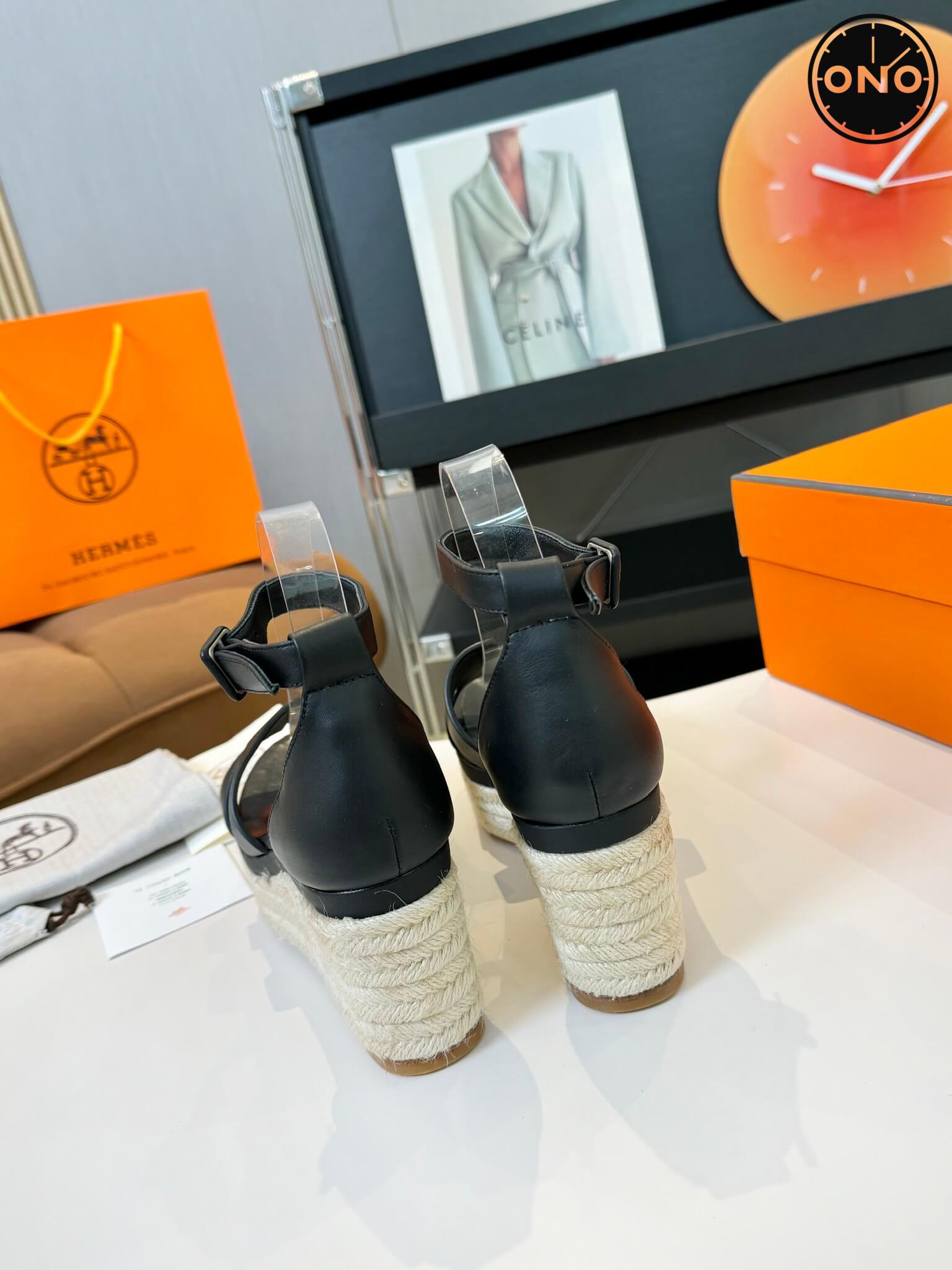 Hermes-Slippers_90_2.jpg