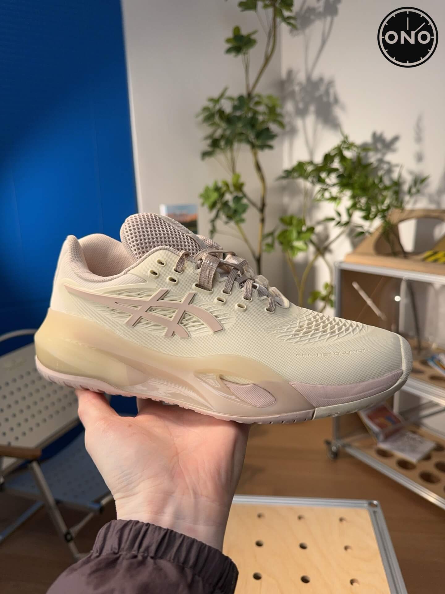 Asics_18_7.jpg