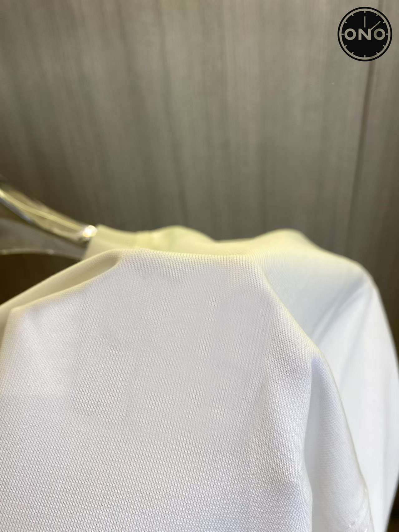 Amiri-Short-Sleeves_74_5.jpg