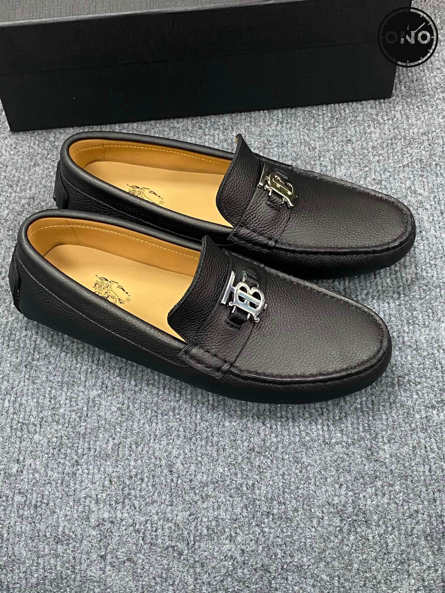 Burberry_12_6.jpg