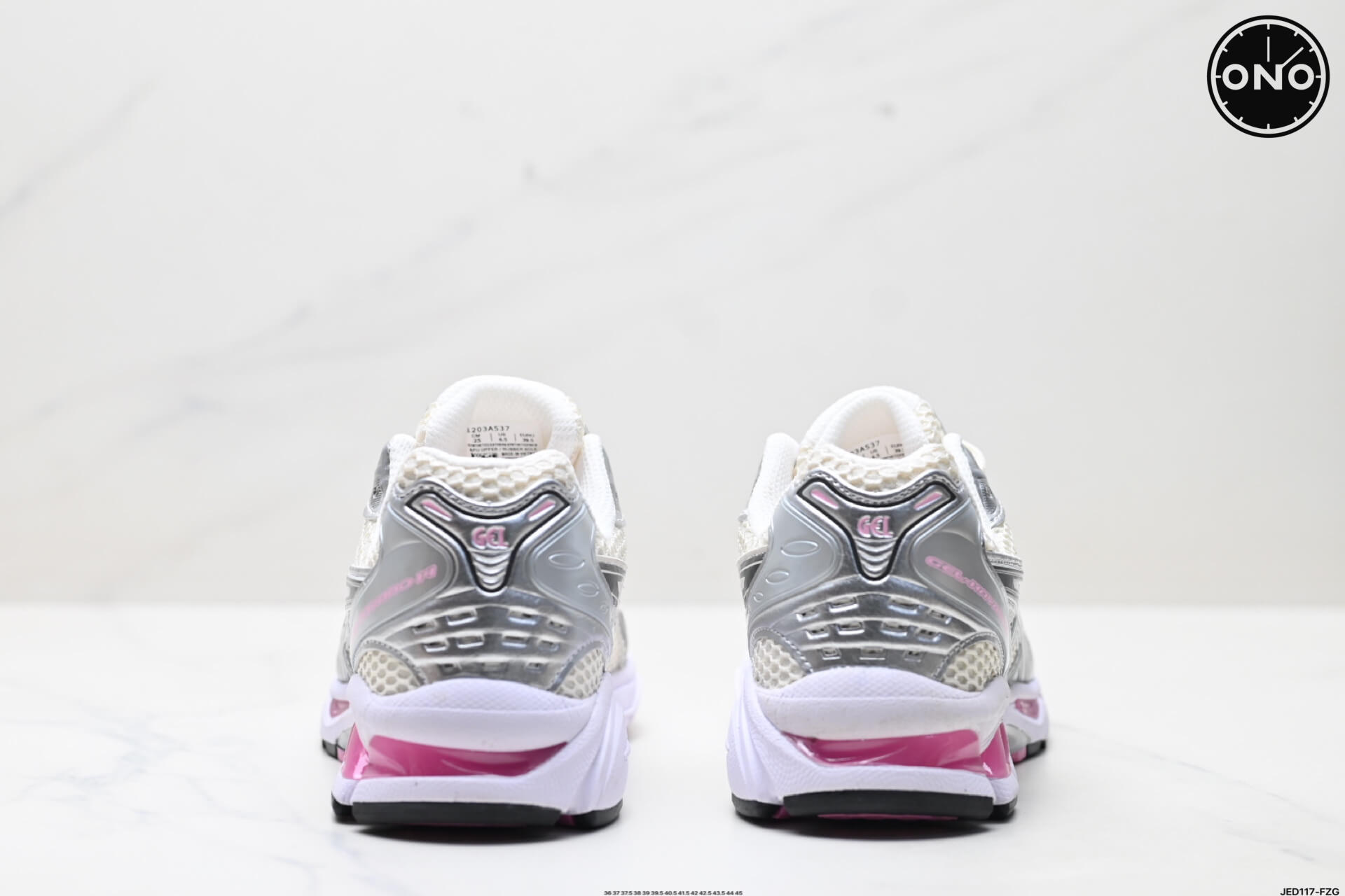 Asics_42_6.jpg