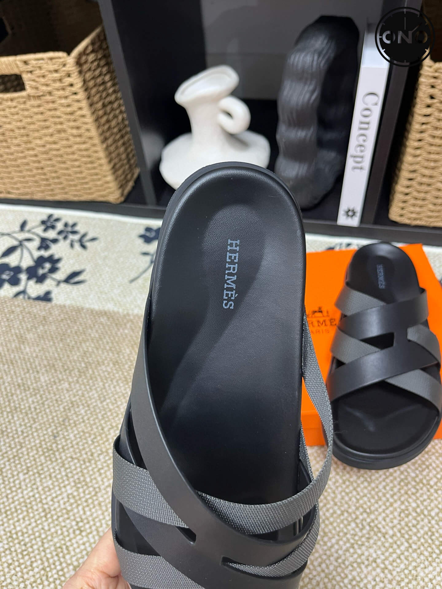 Hermes-Slippers_27_8.jpg