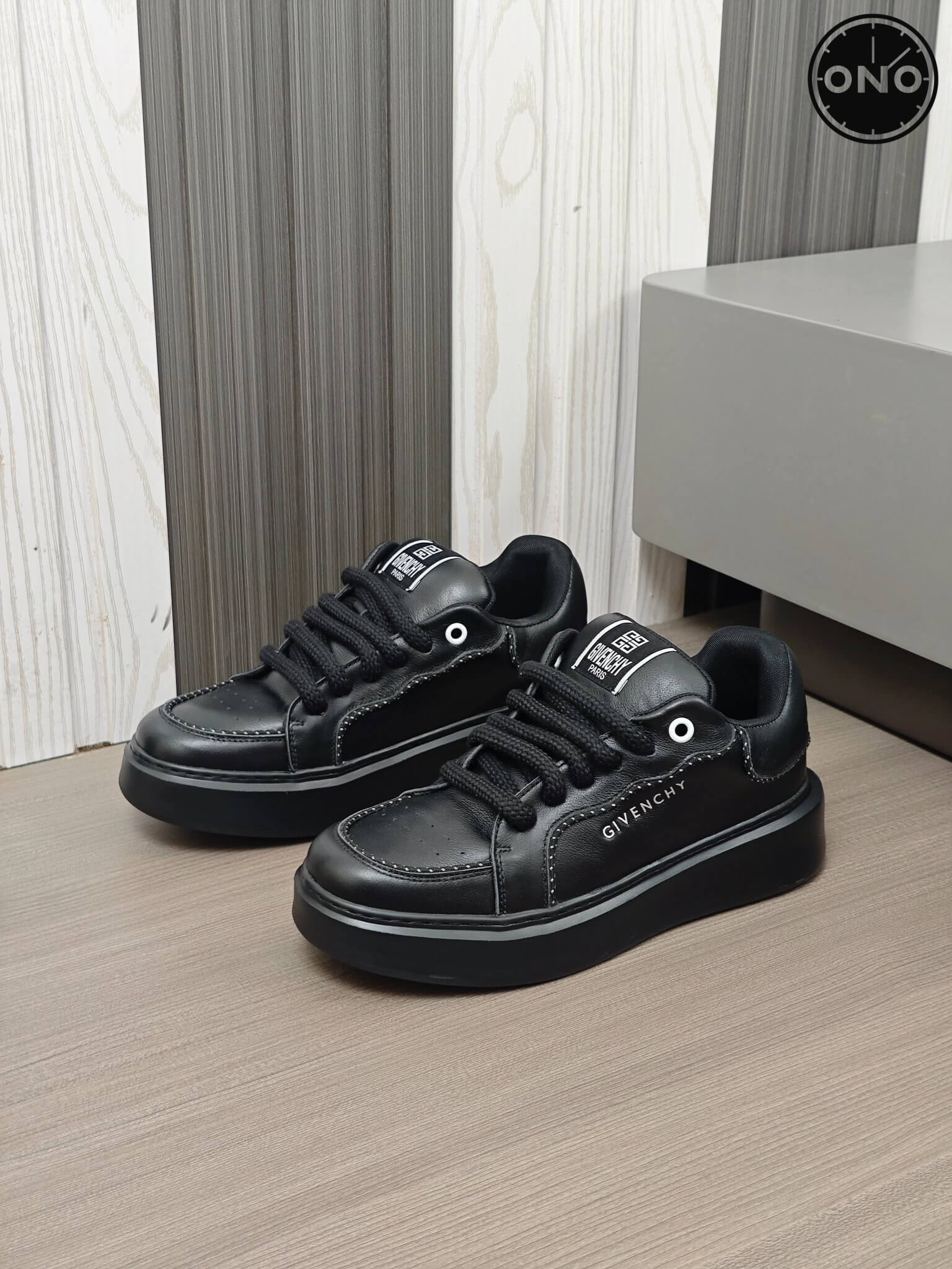 Givenchy_44_5.jpg