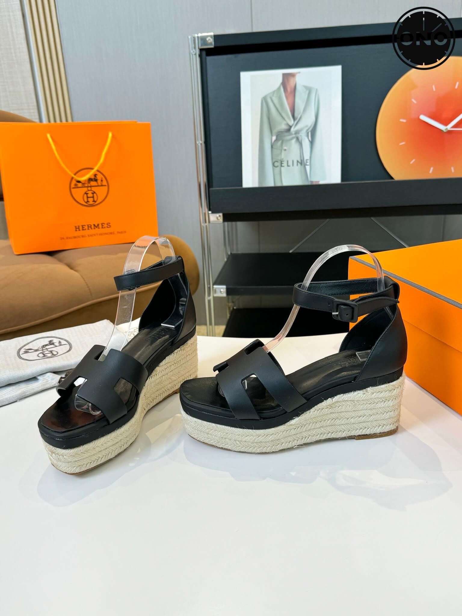 Hermes-Slippers_90_4.jpg