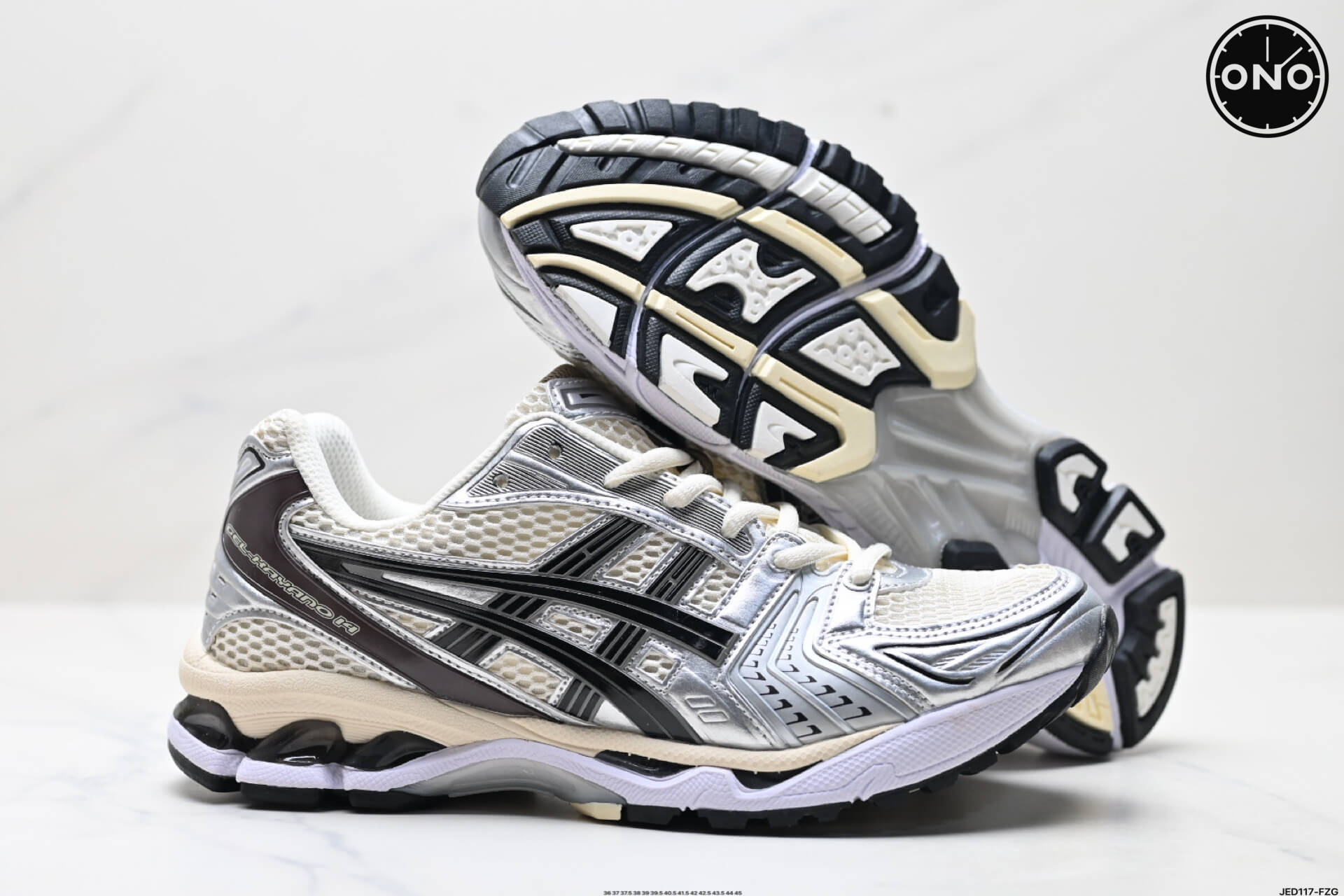 Asics_36_5.jpg