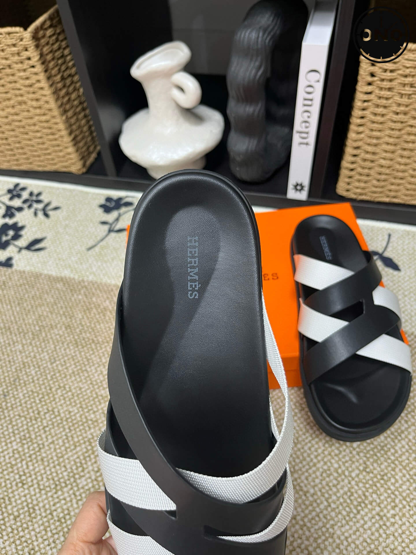 Hermes-Slippers_35_8.jpg