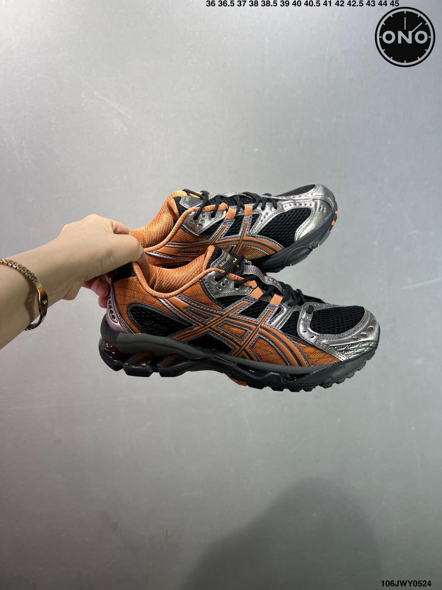 Asics_73_9.jpg