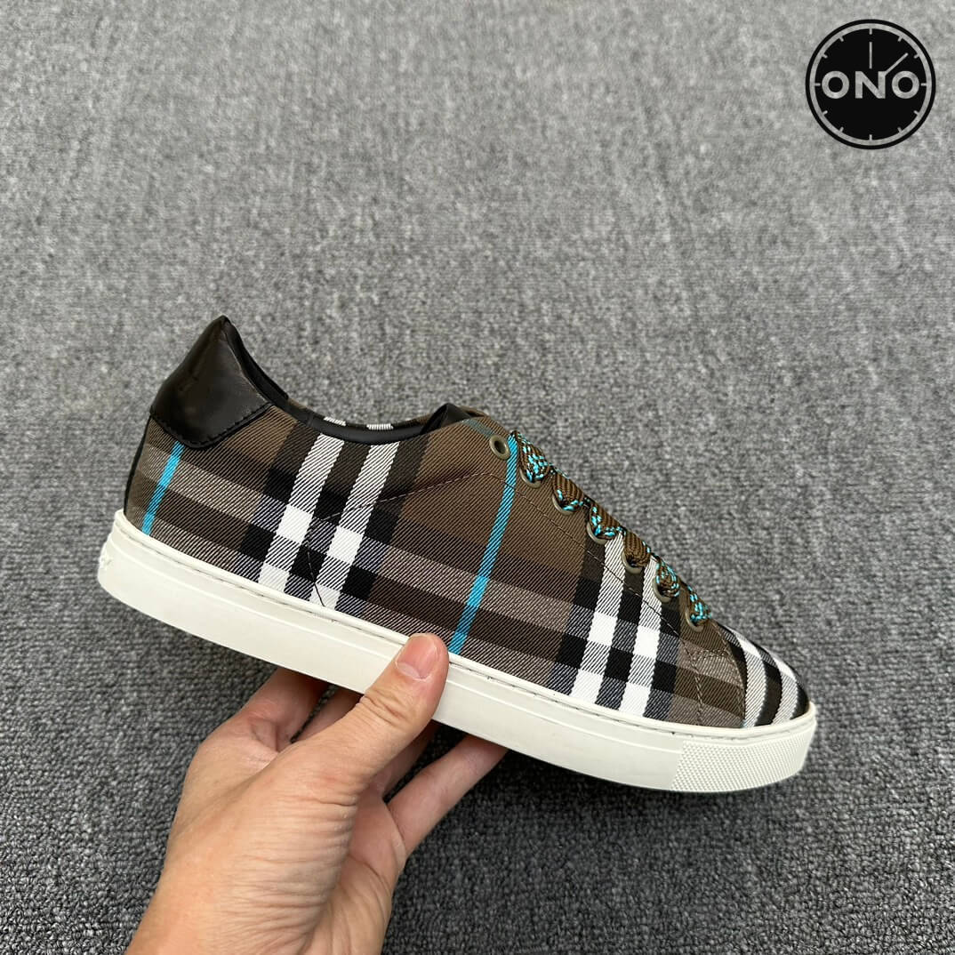 Burberry_17_2.jpg