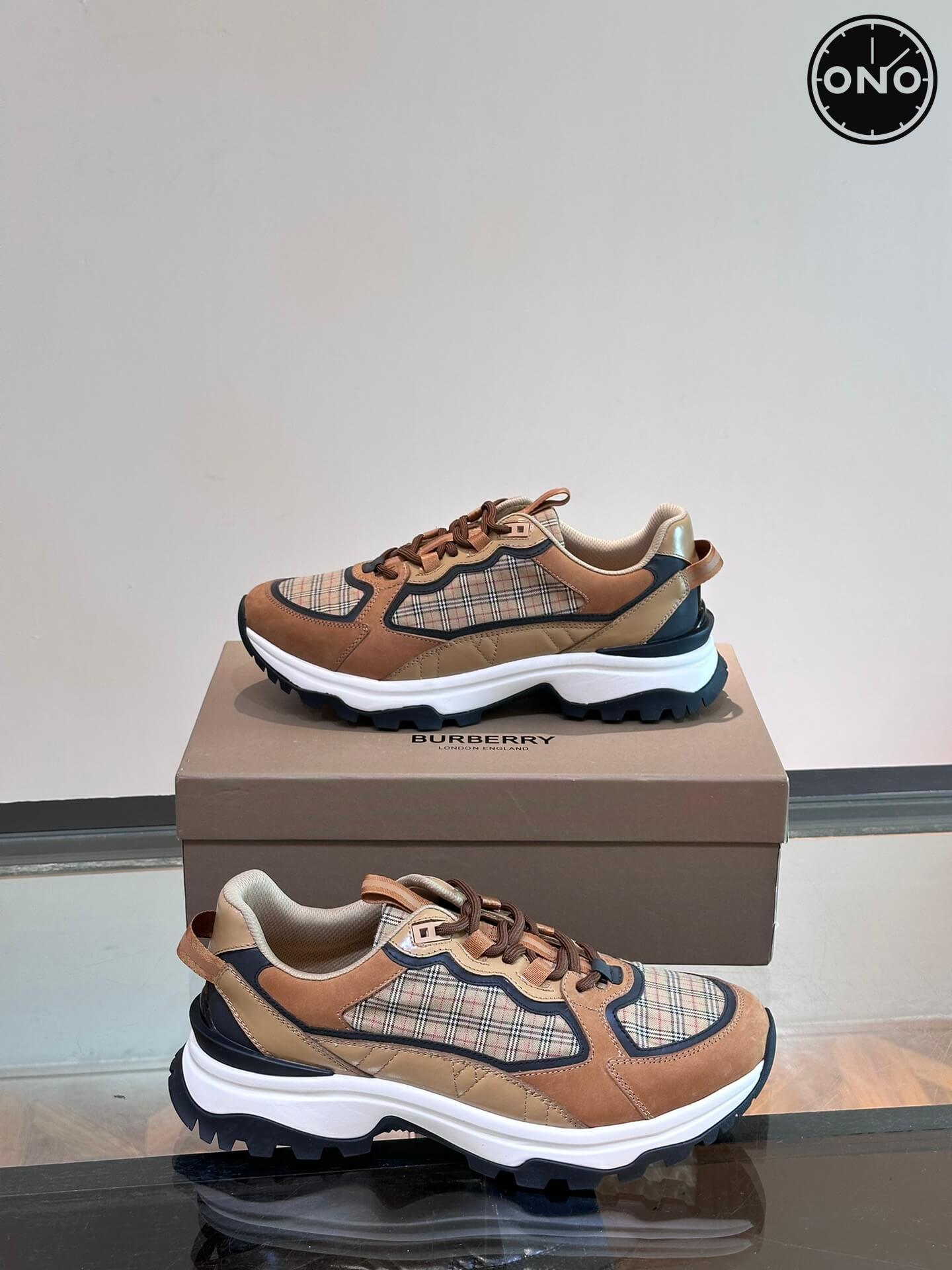 Burberry_88_4.jpg