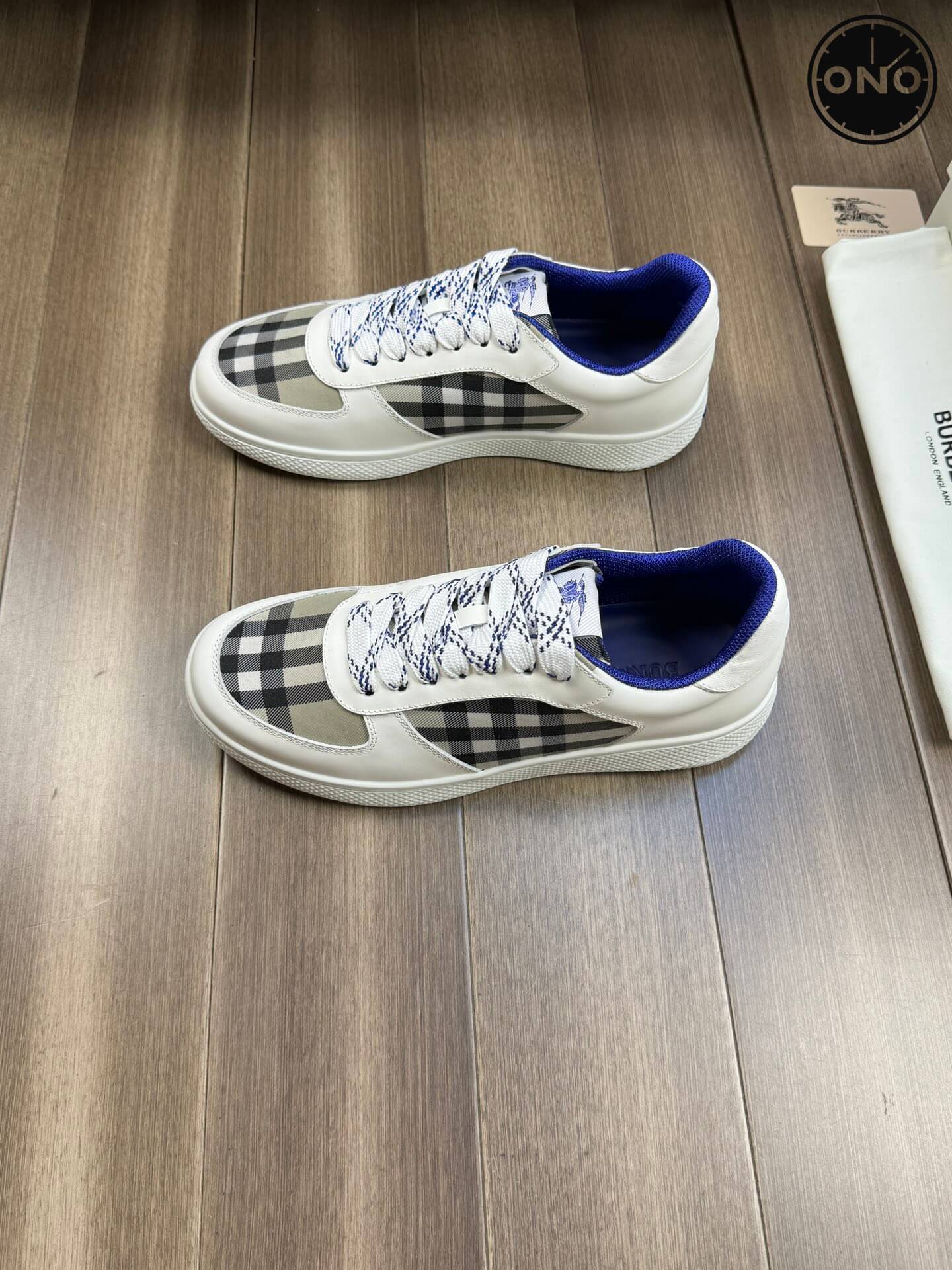 Burberry_24_4.jpg
