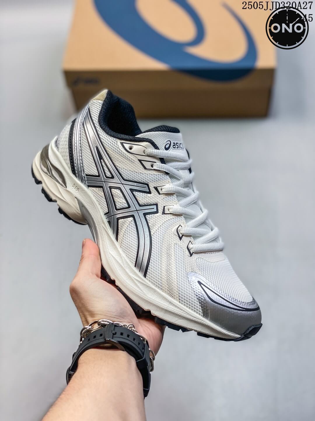 Asics_30_3.jpg