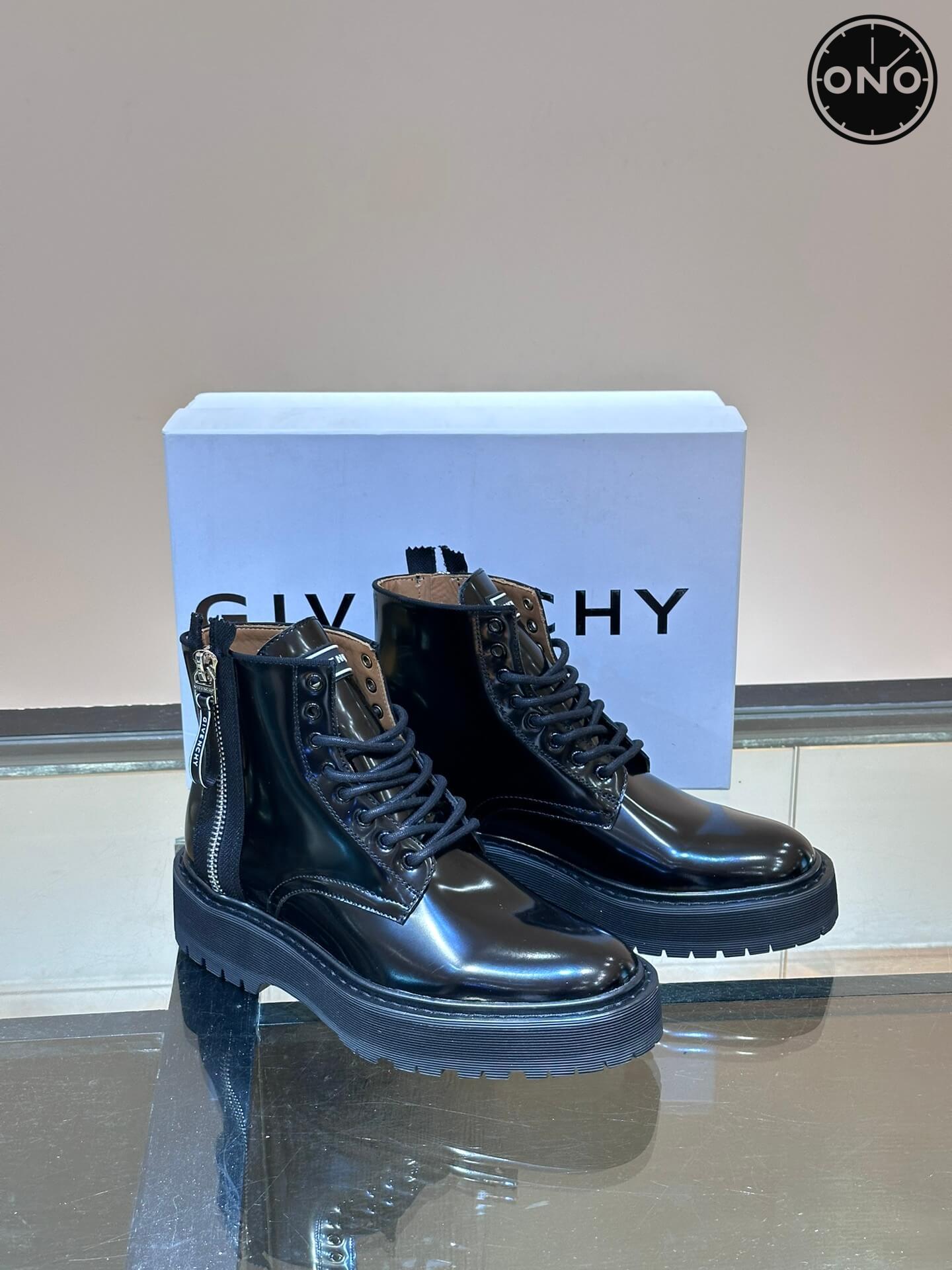 Givenchy_43_4.jpg