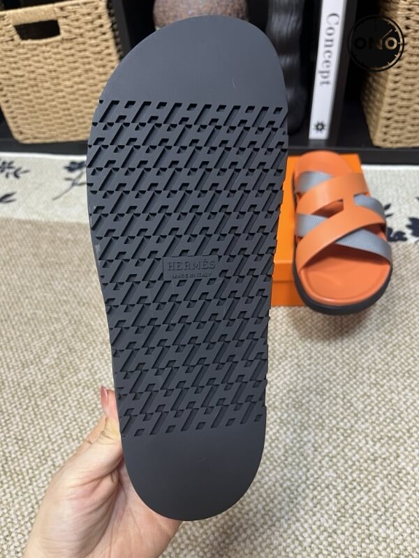 Hermes-Slippers_4_8.jpg