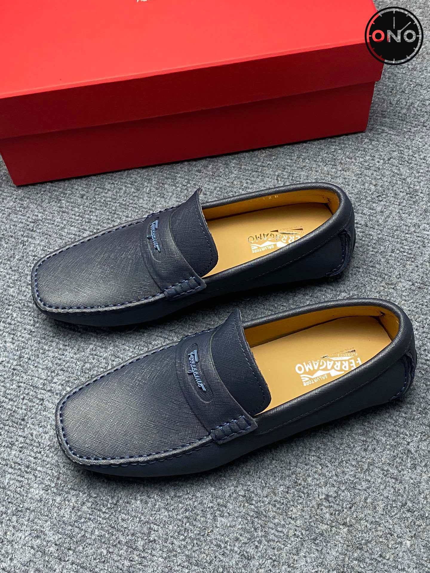 Ferragamo_37_2.jpg