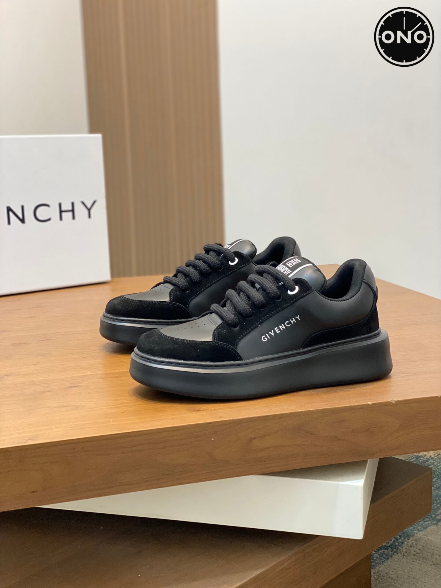 Givenchy_19_5.jpg