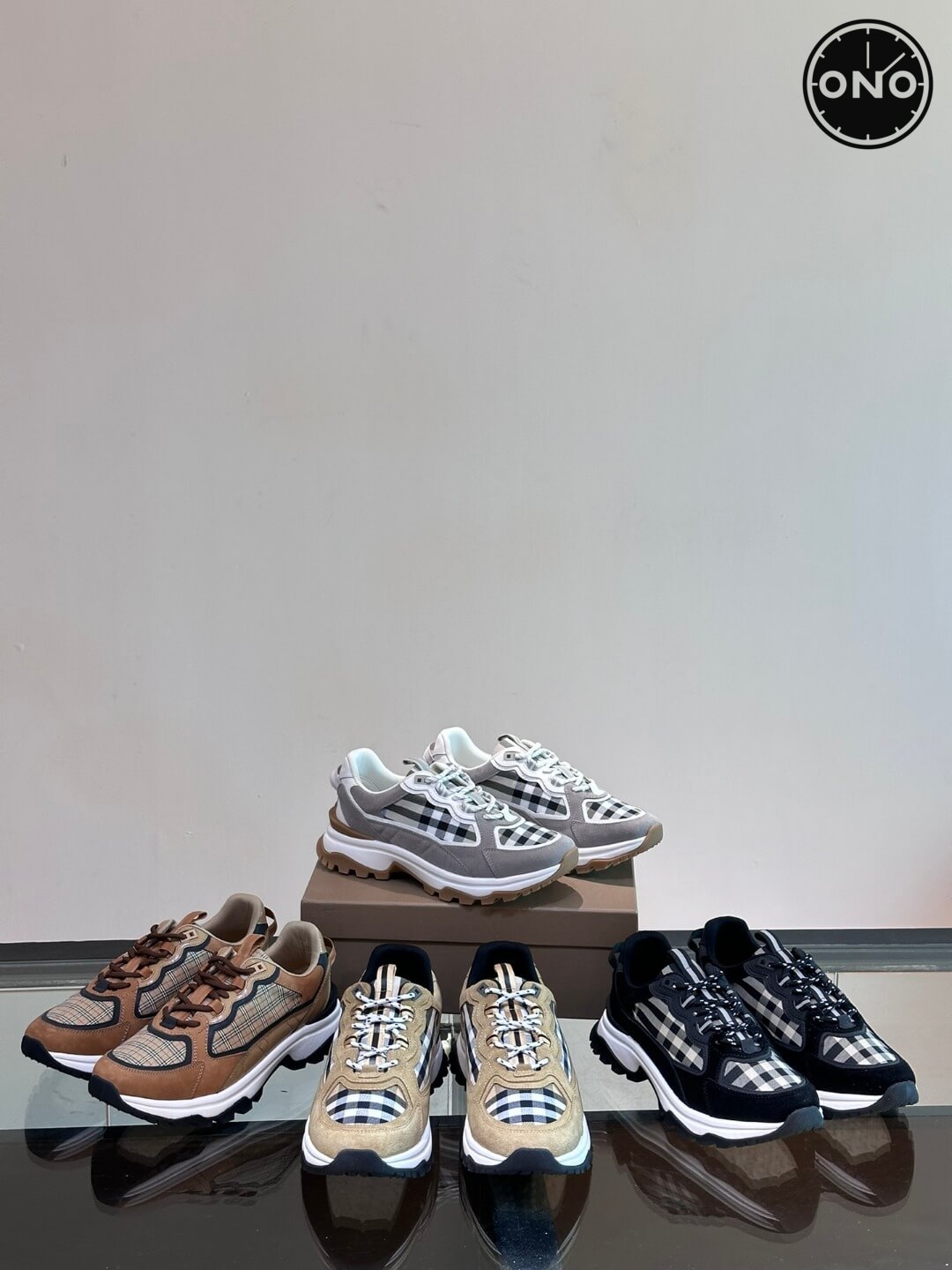 Burberry_5_5.jpg