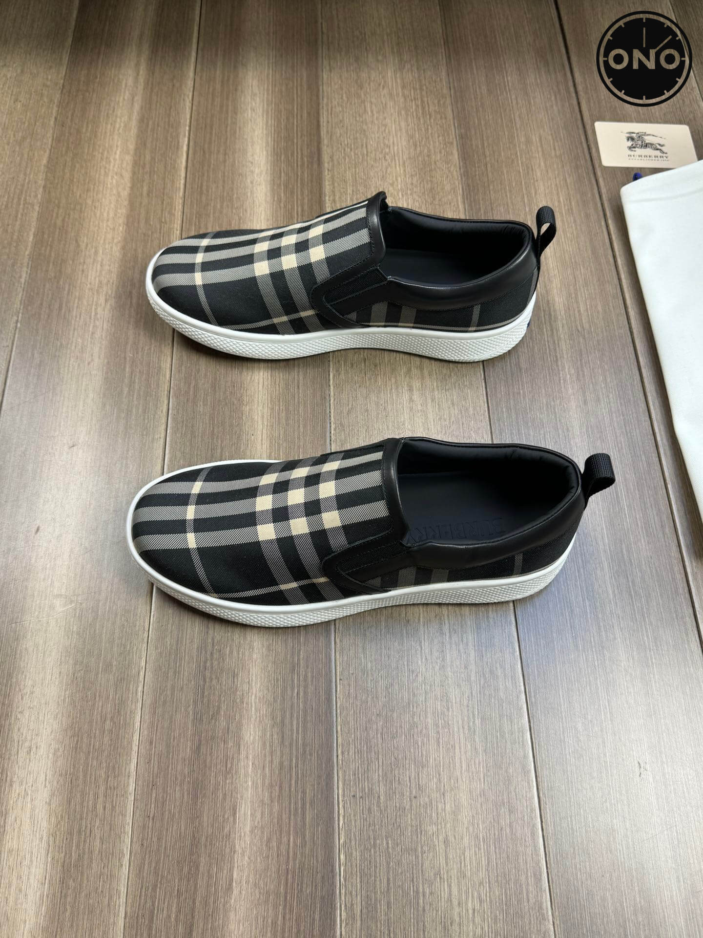 Burberry_23_6.jpg