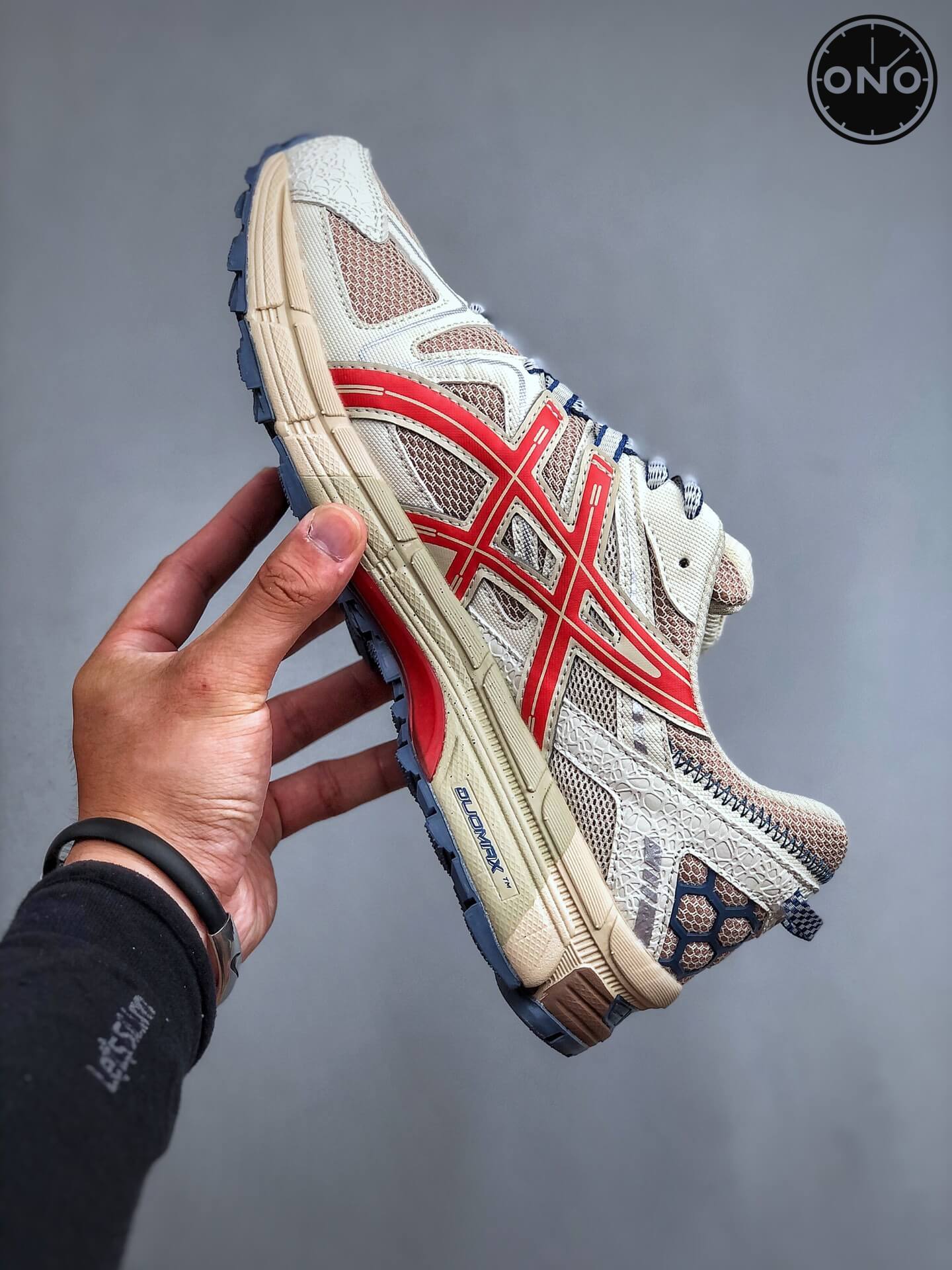 Asics_14_2.jpg