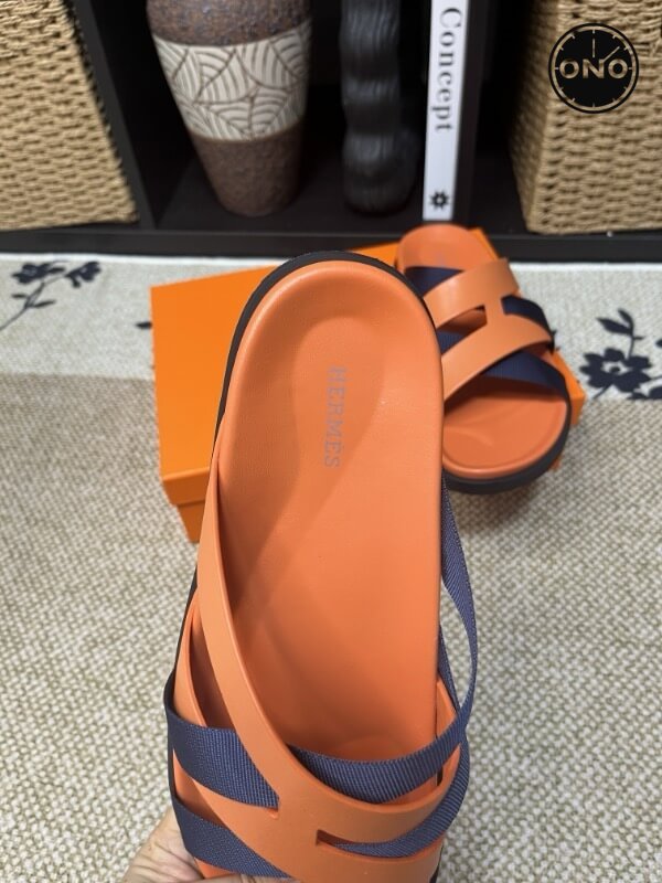 Hermes-Slippers_7_7.jpg