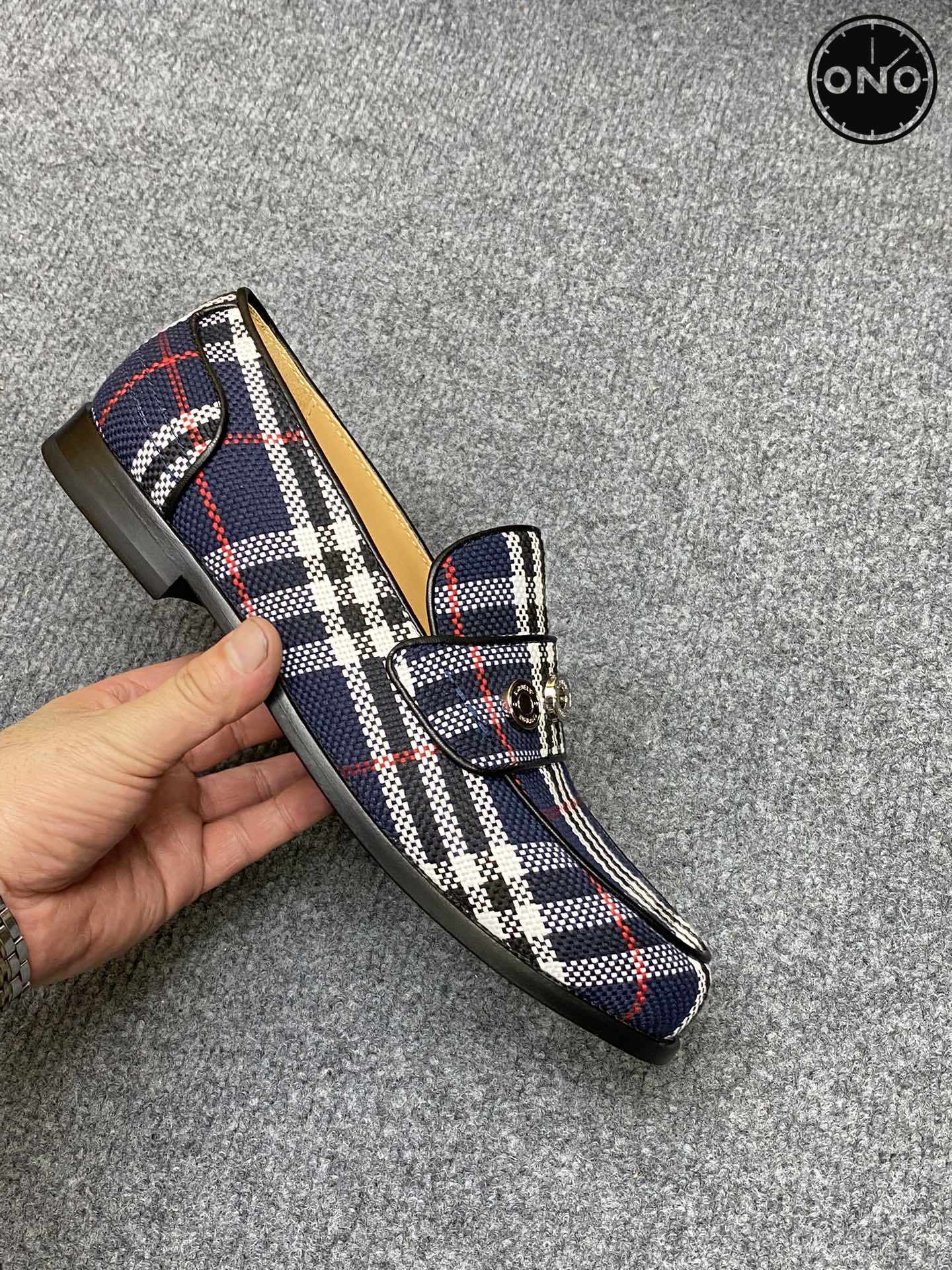 Burberry_8_5.jpg