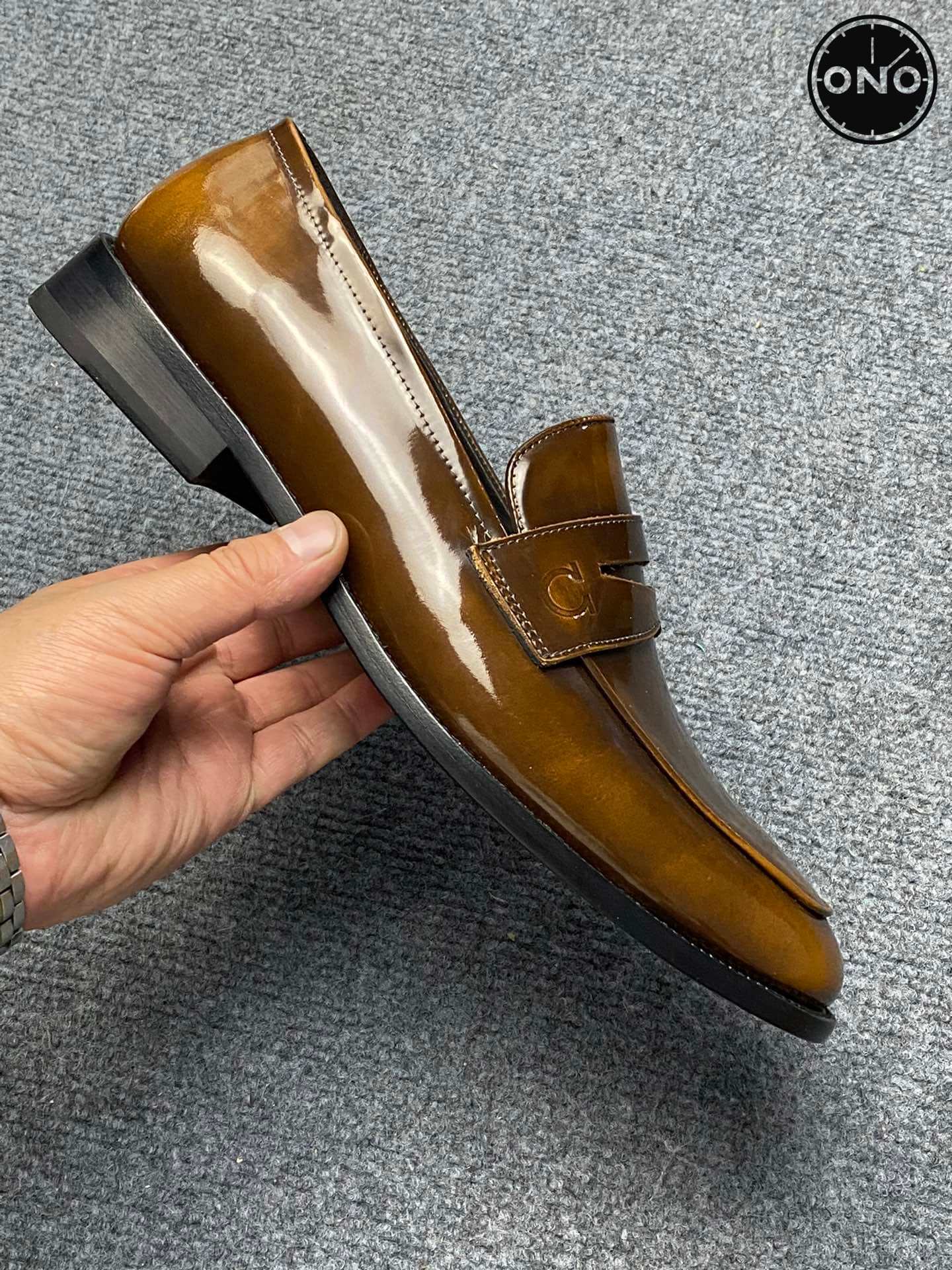 Ferragamo_98_5.jpg