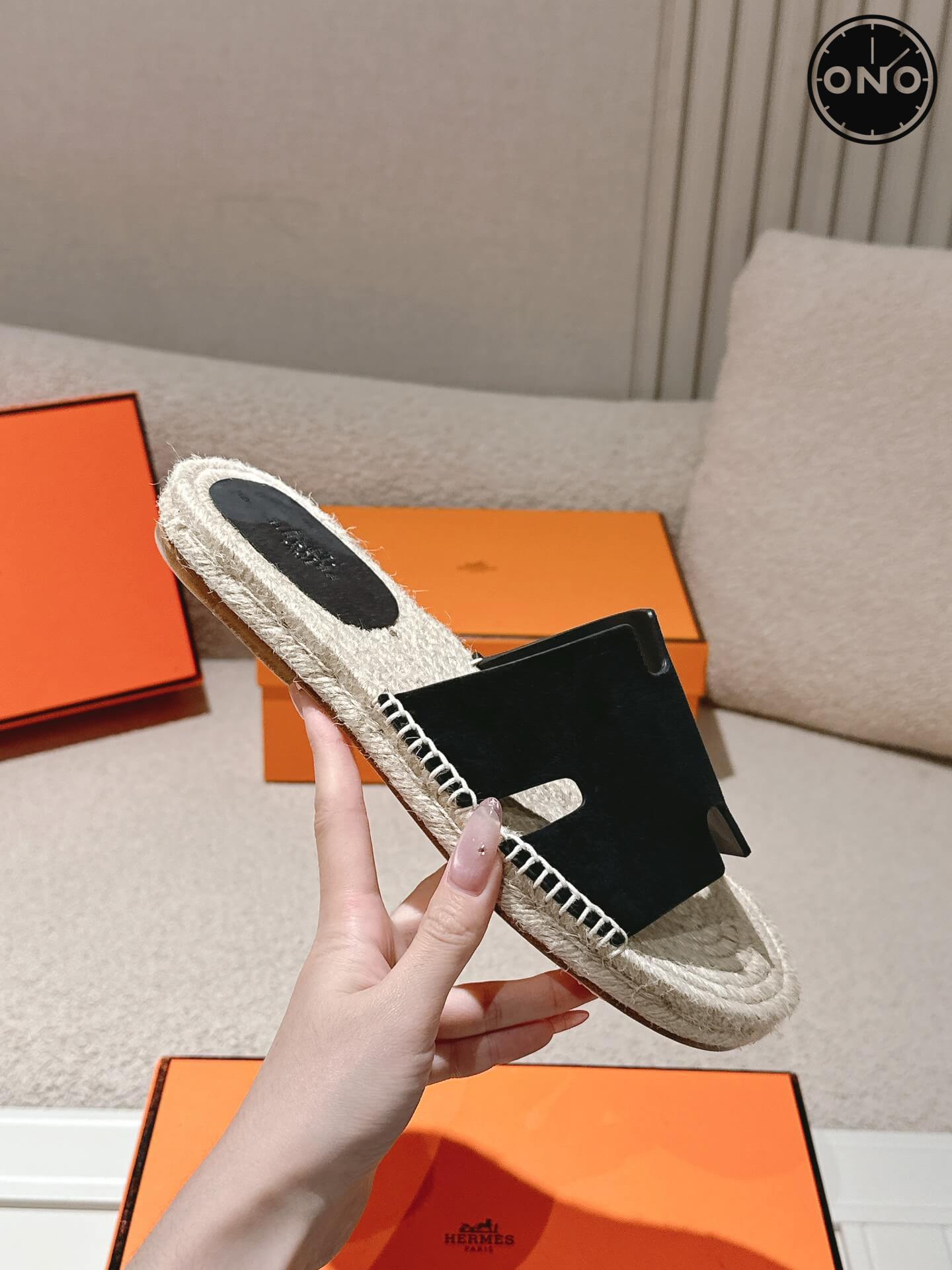 Hermes-Slippers_39_5.jpg