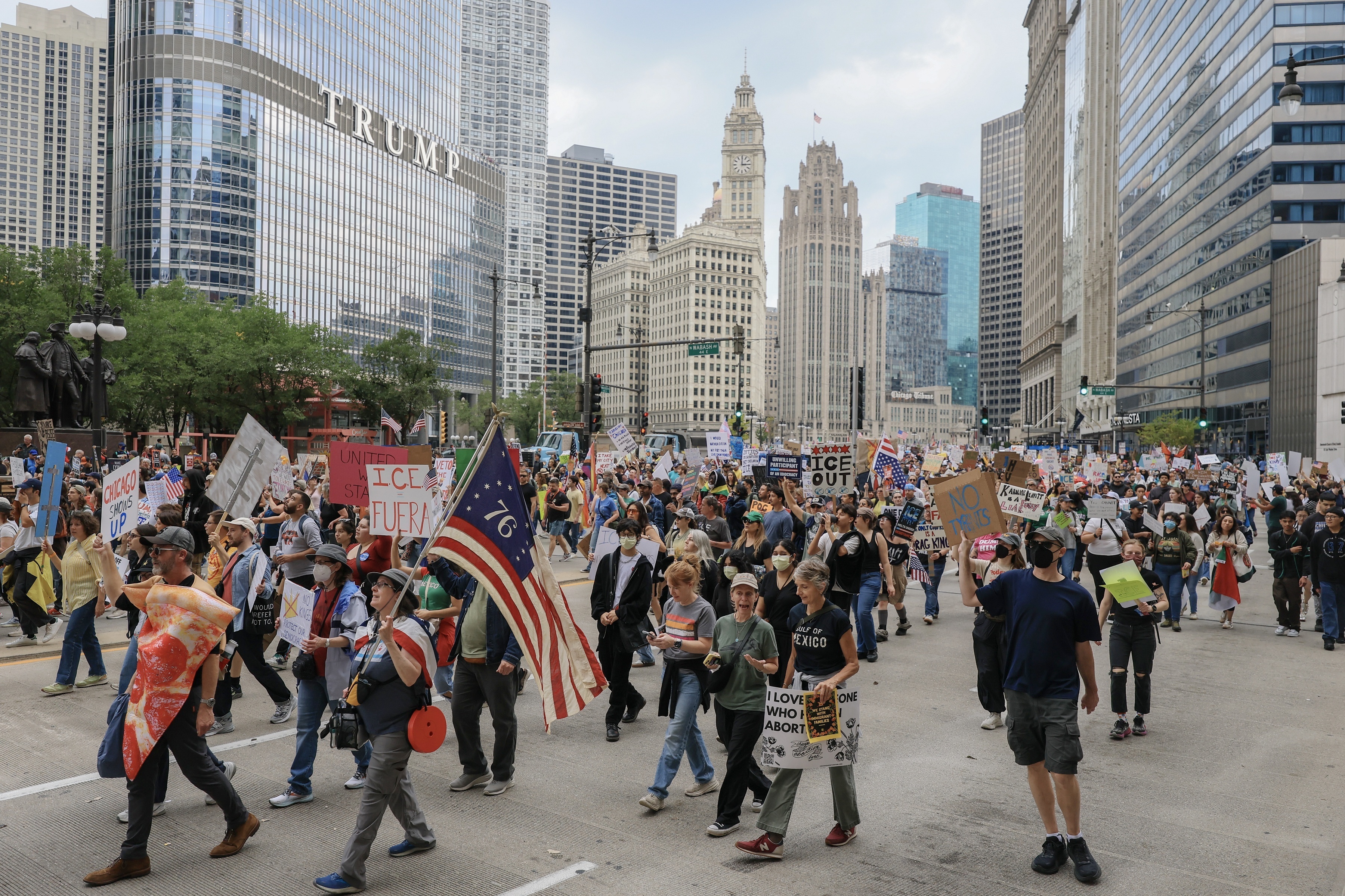 美国大规模反特朗普示威