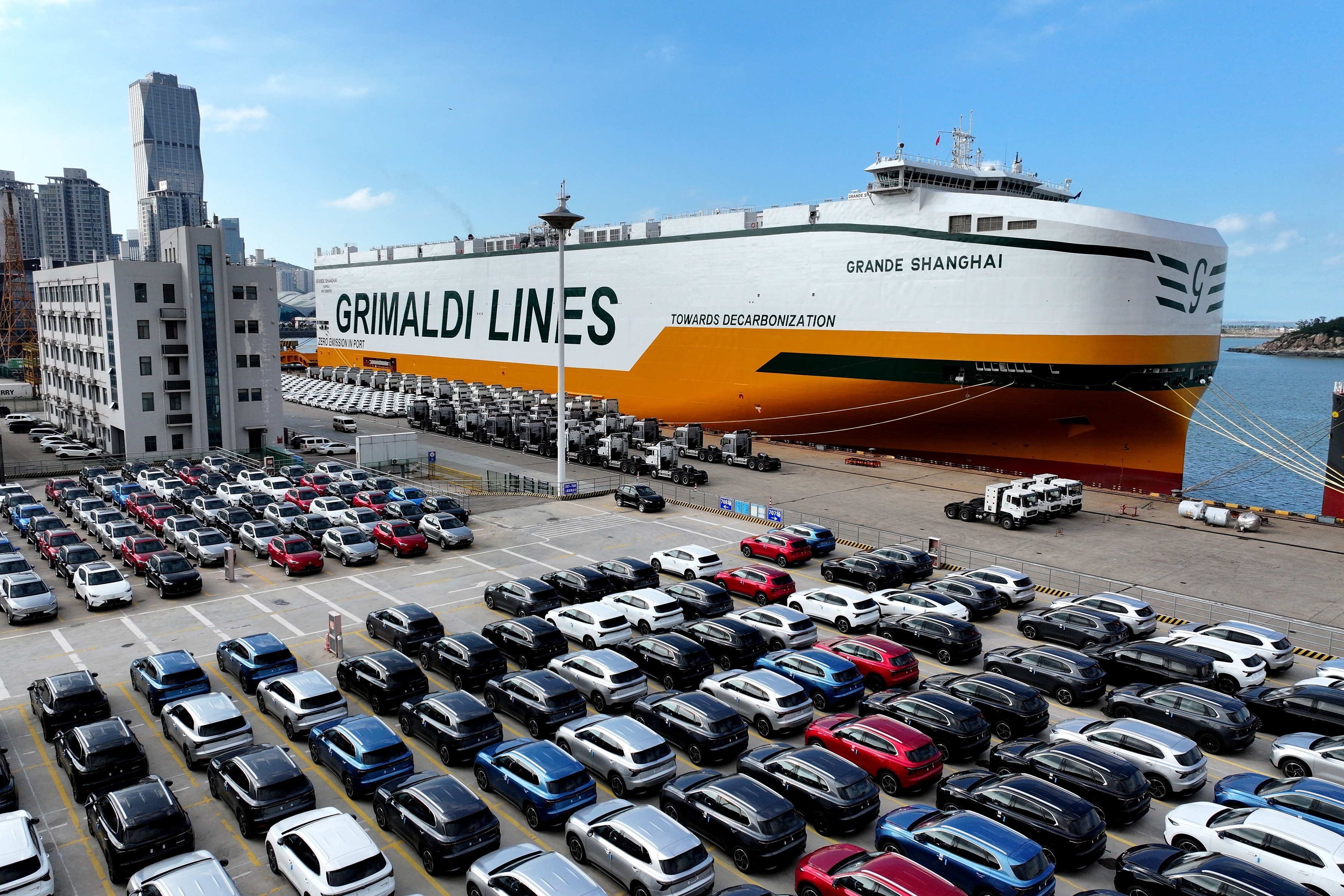 中国9月汽车产销突破300万辆