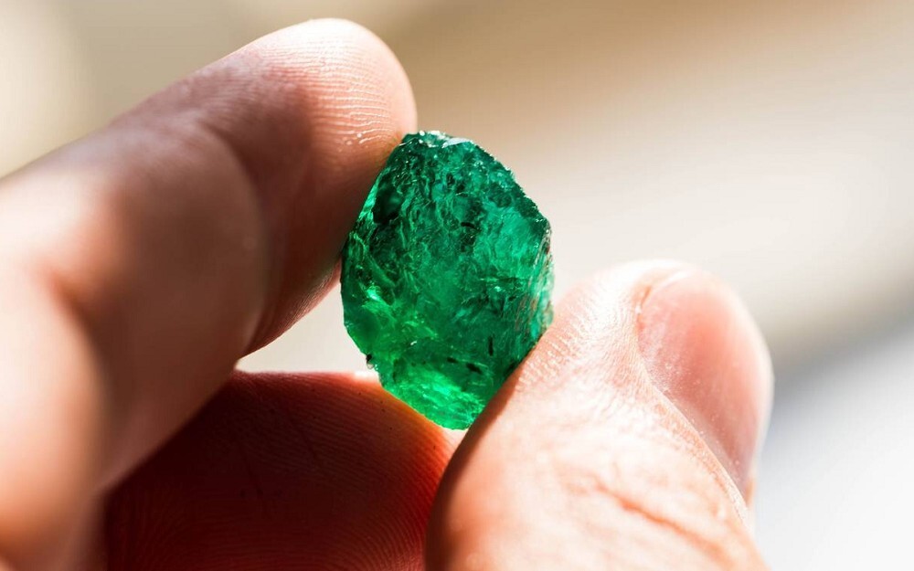 『珠宝』全球一周：Gemfields 9月斋普尔祖母绿拍卖成交1070万美元 iDaily Jewelry · 每日珠宝杂志