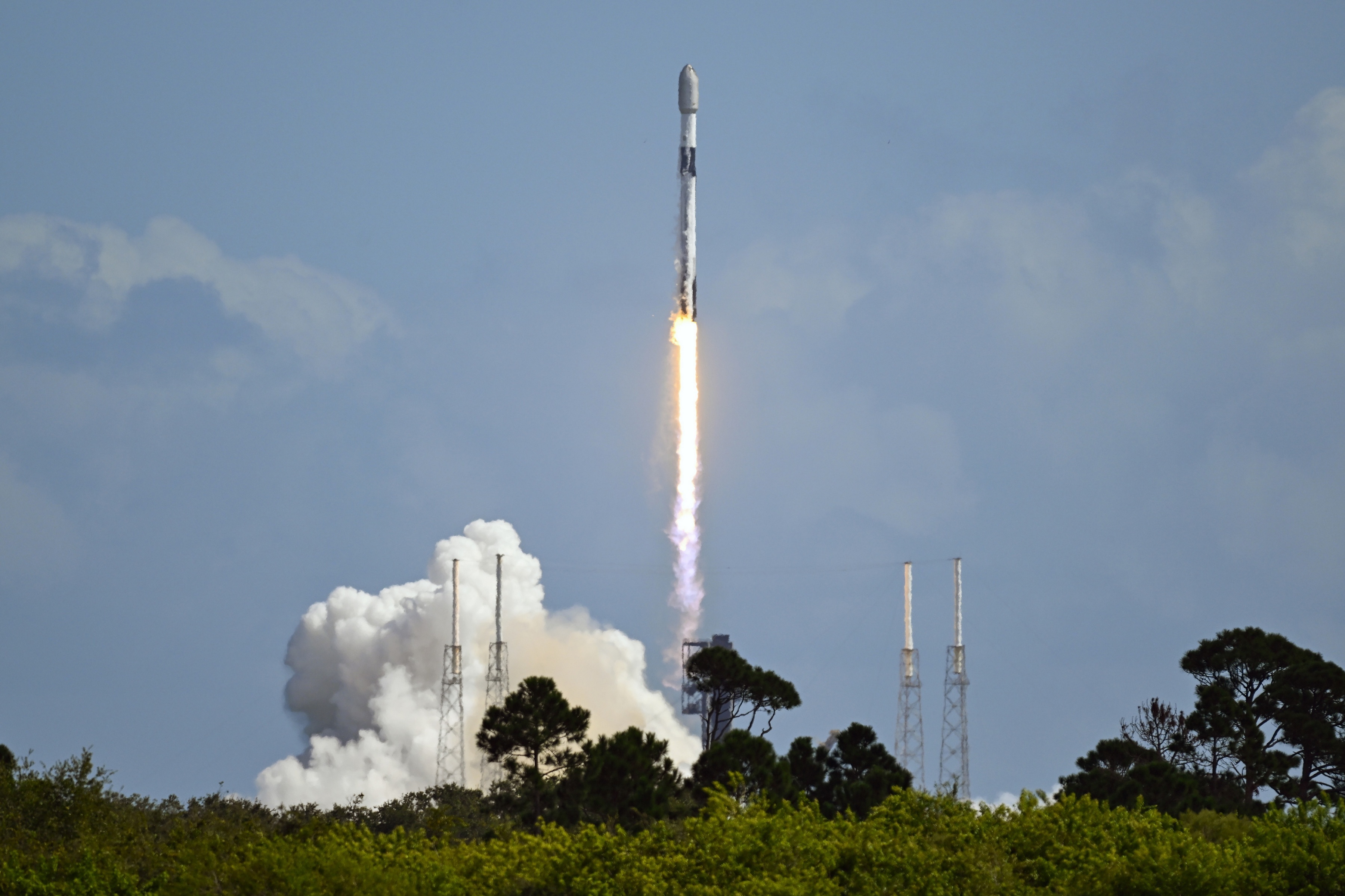 星链卫星发射突破1万颗