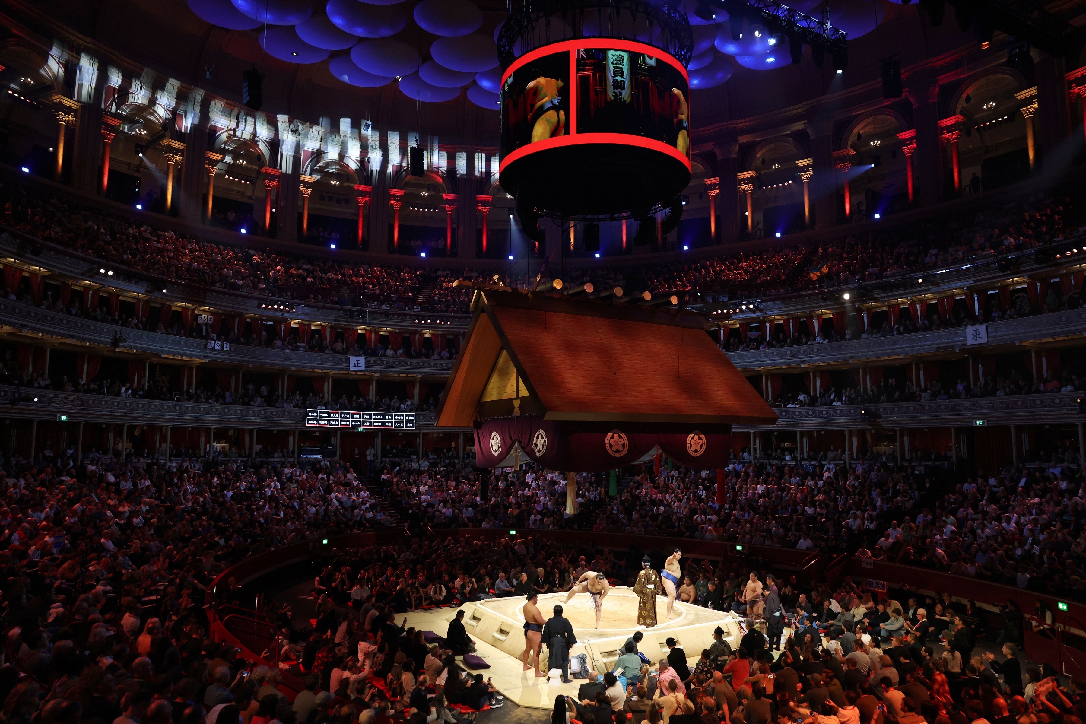 伦敦大相扑表演赛落幕