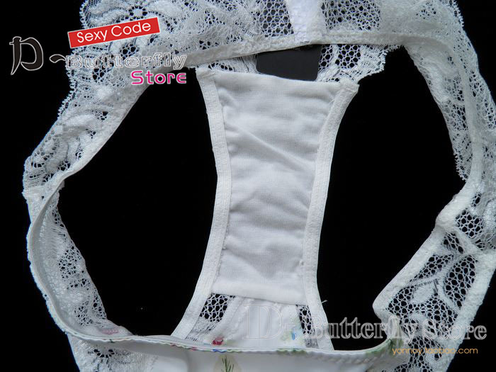 Комплект нижнего белья OTHER 9075 406 OTHER / Other OTHER / Other S, М, L, XL Плавки Обычная 3/4 Верх тонкий, низ толстый Съемные бретели Застёжка сзади Нет вкладок На косточках V-образный вырез Эффект "пуш-ап" Полиэстер Хлопок Лайкра Бутоньерки Кружево Лето Для молодых девушек Роскошный и благородный стиль
